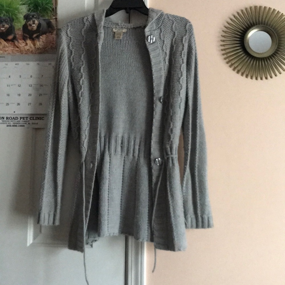 Cardigan sweater